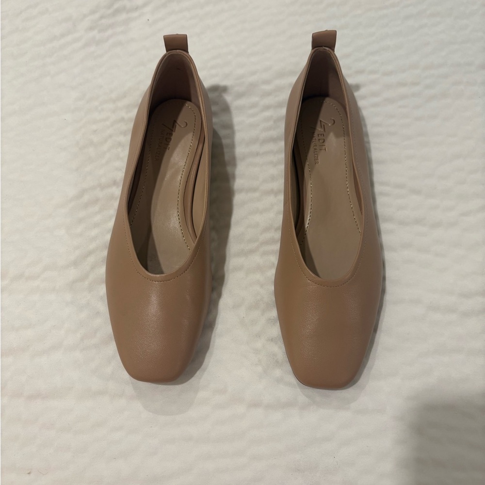 Naturalizer Tan Loafers for Timeless Comfort